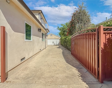 5960 Balcom - Photo Thumbnail 53