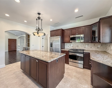 5960 Balcom - Photo Thumbnail 13
