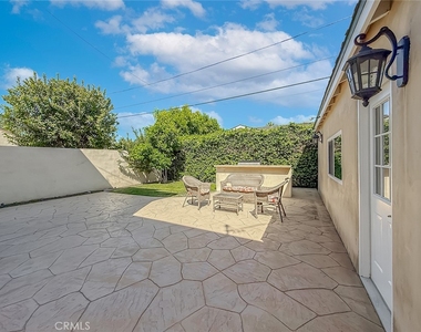 5960 Balcom - Photo Thumbnail 56