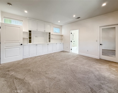 5960 Balcom - Photo Thumbnail 43