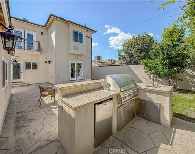 5960 Balcom - Photo Thumbnail 51