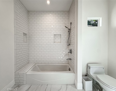 5960 Balcom - Photo Thumbnail 48