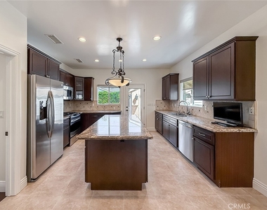 5960 Balcom - Photo Thumbnail 11