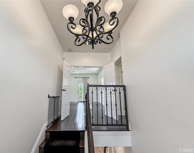 5960 Balcom - Photo Thumbnail 29