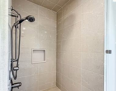 5960 Balcom - Photo Thumbnail 40