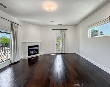 5960 Balcom - Photo Thumbnail 31