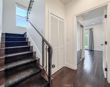 5960 Balcom - Photo Thumbnail 22