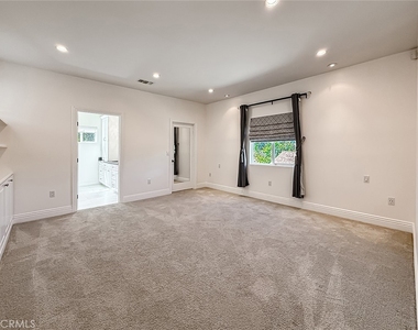 5960 Balcom - Photo Thumbnail 42