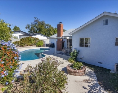 11543 Swinton - Photo Thumbnail 22