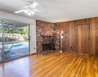 11543 Swinton - Photo Thumbnail 6