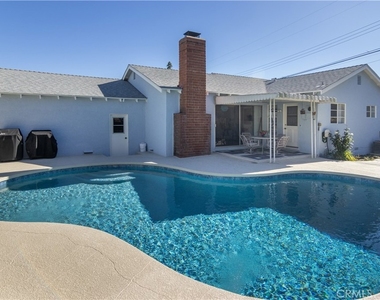 11543 Swinton - Photo Thumbnail 23