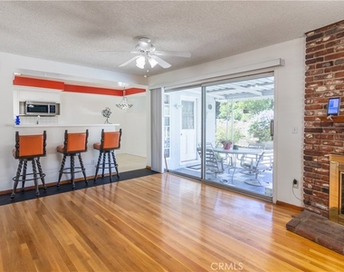 11543 Swinton - Photo Thumbnail 8