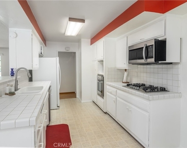11543 Swinton - Photo Thumbnail 10