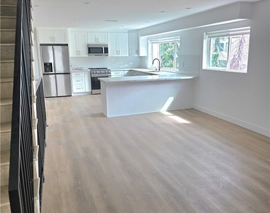 14169 Calvert - Photo Thumbnail 2