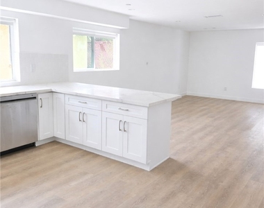 14169 Calvert - Photo Thumbnail 4