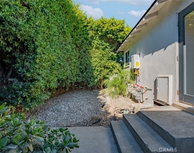 14418 Martha Street - Photo Thumbnail 20