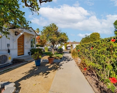 14418 Martha Street - Photo Thumbnail 13