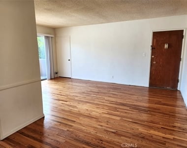 8829 Alcott Street - Photo Thumbnail 4