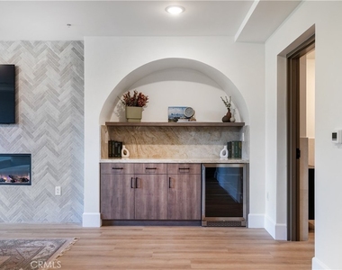 1303 S Orange Grove Avenue - Photo Thumbnail 23
