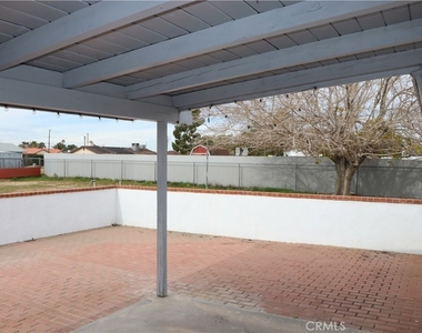 7864 Newhall Avenue - Photo Thumbnail 9