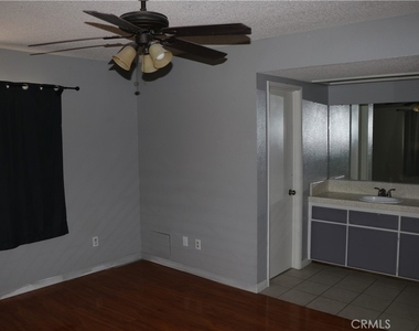 7864 Newhall Avenue - Photo Thumbnail 8