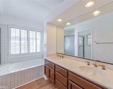 76 Fairlake - Photo Thumbnail 29