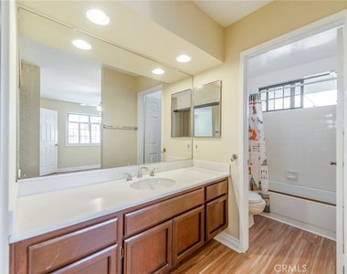 76 Fairlake - Photo Thumbnail 23