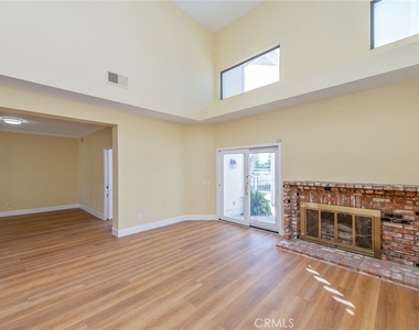 76 Fairlake - Photo Thumbnail 16