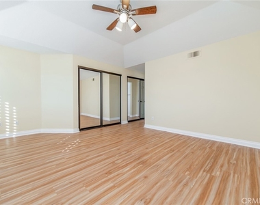 76 Fairlake - Photo Thumbnail 25