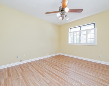 76 Fairlake - Photo Thumbnail 22