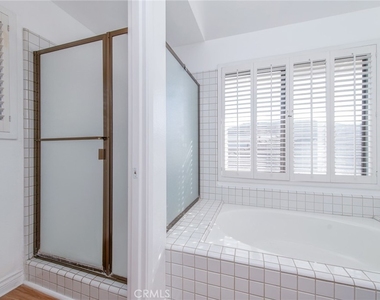 76 Fairlake - Photo Thumbnail 31