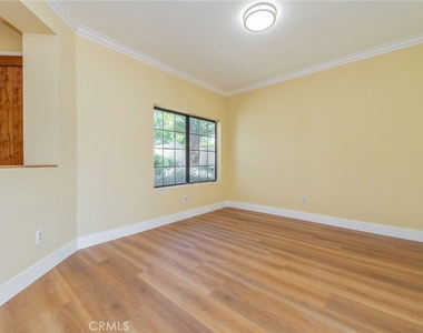 76 Fairlake - Photo Thumbnail 8