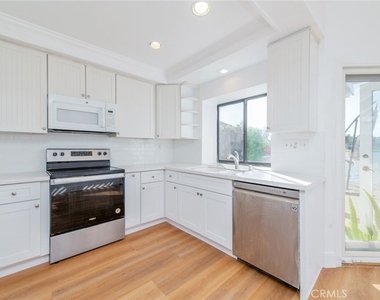 76 Fairlake - Photo Thumbnail 11
