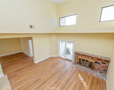 76 Fairlake - Photo Thumbnail 19