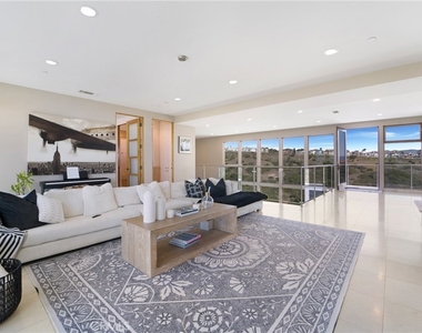 875 Avenida Salvador - Photo Thumbnail 7