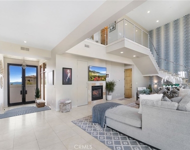 875 Avenida Salvador - Photo Thumbnail 3
