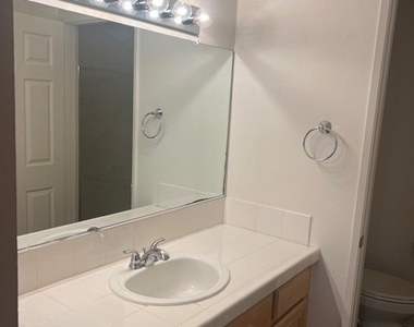 20191 Cape Coral Lane - Photo Thumbnail 7