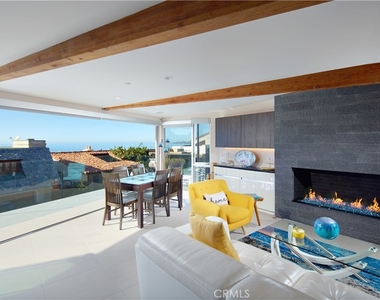 2680 Victoria Drive - Photo Thumbnail 5