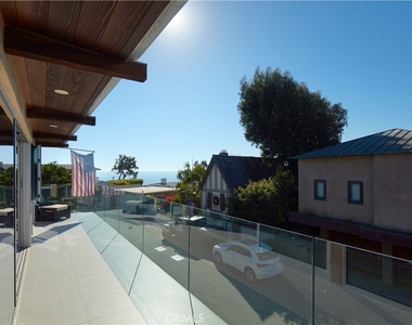 2680 Victoria Drive - Photo Thumbnail 11