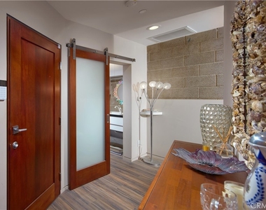 2680 Victoria Drive - Photo Thumbnail 24