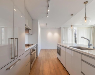 1450 Franklin Street - Photo Thumbnail 4