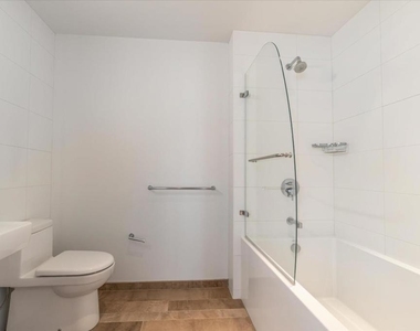 1450 Franklin Street - Photo Thumbnail 12