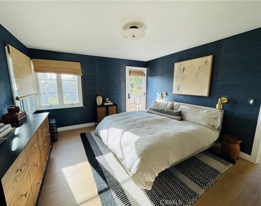 843 La Vista Drive - Photo Thumbnail 31