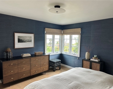 843 La Vista Drive - Photo Thumbnail 10