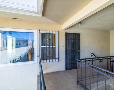 1227 E 1st - Photo Thumbnail 15