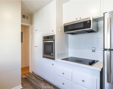 1227 E 1st - Photo Thumbnail 2