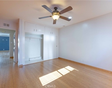 1227 E 1st - Photo Thumbnail 7