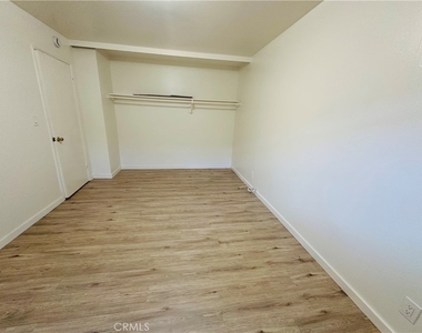 607 N Dalton Avenue - Photo Thumbnail 5