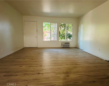 607 N Dalton Avenue - Photo Thumbnail 3