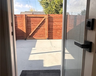 4125 Cutler Avenue - Photo Thumbnail 15
